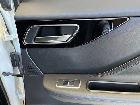 Used 2019 Jaguar F-PACE Premium AWD/4WD image 36