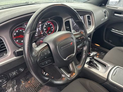 Used 2022 Dodge Charger SXT w/ Driver Convenience Group AWD/4WD image 9