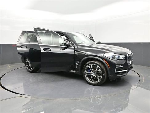 Used 2019 BMW X5 xDrive50i w/ Executive Package image 30