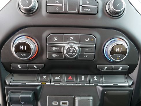 Used 2020 Chevrolet Silverado 1500 LT w/ All-Star Edition image 23