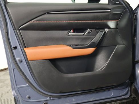 Used 2025 MAZDA CX-50 Meridian Edition image 12