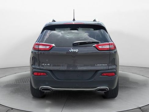 Used 2018 Jeep Cherokee Limited AWD/4WD image 4
