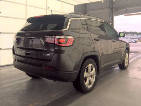 Used 2021 Jeep Compass Latitude w/ Convenience Group FWD image 2