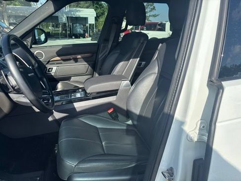 Used 2019 Land Rover Discovery HSE AWD/4WD image 9
