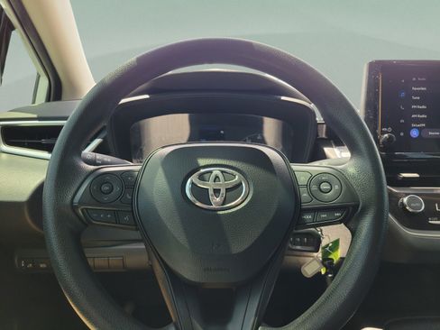 Used 2023 Toyota Corolla LE FWD image 20