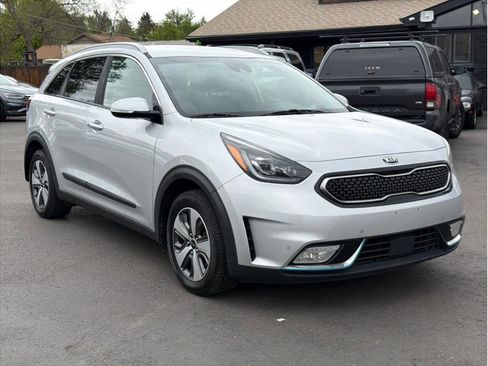 Used 2019 Kia Niro EX Premium FWD image 3