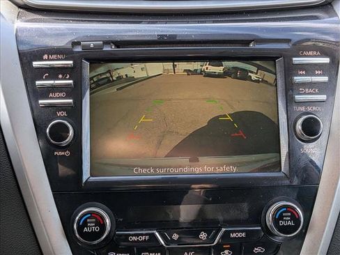 Used 2019 Nissan Murano S image 14