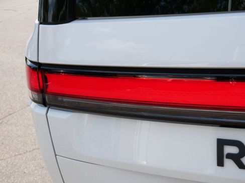 Used 2023 Rivian R1S Adventure AWD/4WD image 17