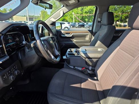 Used 2024 Chevrolet Silverado 1500 LT AWD/4WD image 20