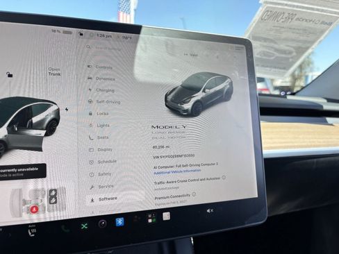 Used 2021 Tesla Model Y Long Range AWD/4WD image 29