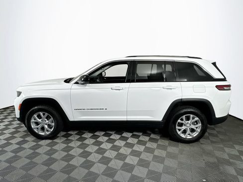 Used 2023 Jeep Grand Cherokee Limited AWD/4WD image 4