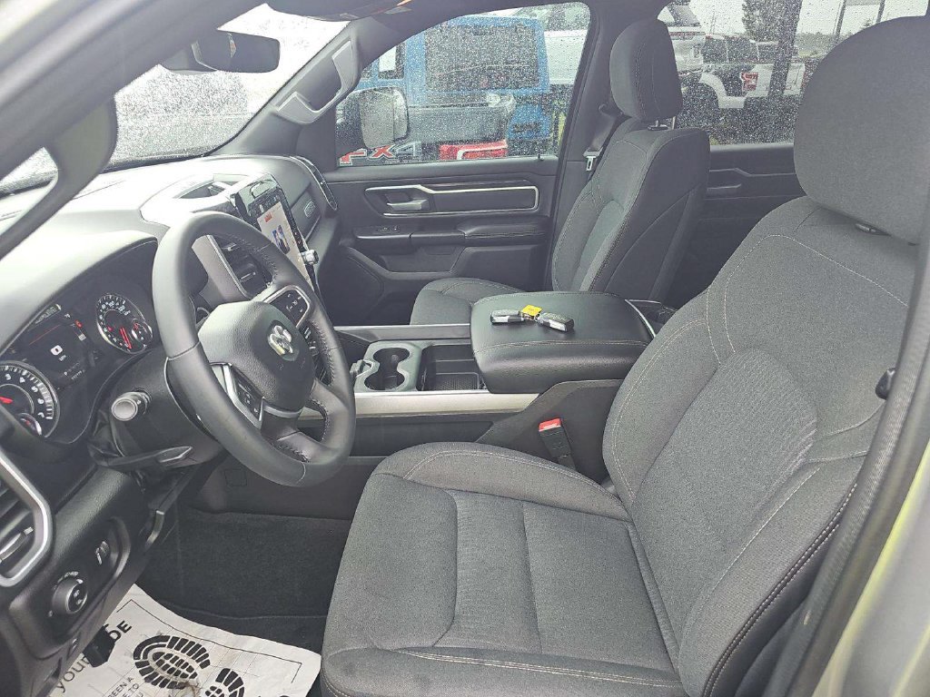 Used 2023 RAM 1500 Big Horn AWD/4WD image 7