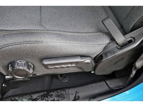 Used 2025 Jeep Wrangler Unlimited Sport AWD/4WD image 26