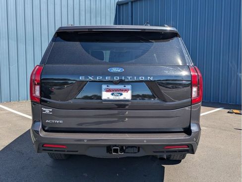 Used 2025 Ford Expedition Active AWD/4WD image 6