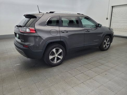 Used 2019 Jeep Cherokee Limited image 10