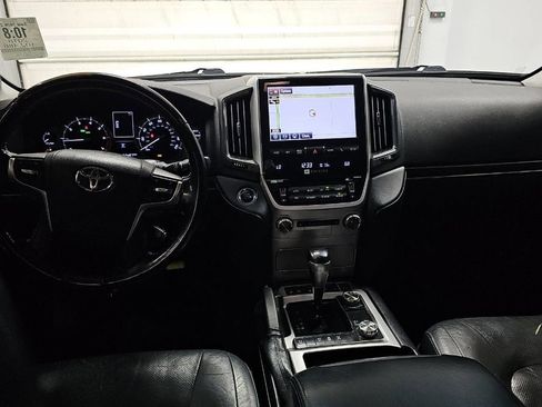 Used 2018 Toyota Land Cruiser w/ Carpet Mat Package AWD/4WD image 8