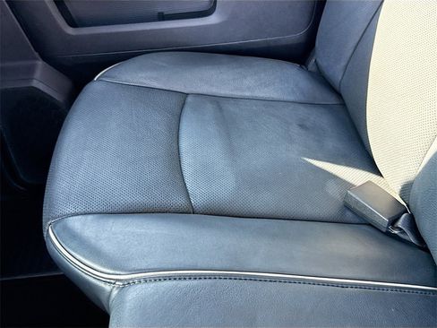 Used 2018 RAM 1500 Laramie image 29