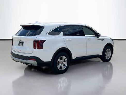 New 2026 Kia Sorento LX image 7