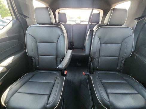 Used 2023 Chevrolet Traverse Premier w/ Redline Edition image 13