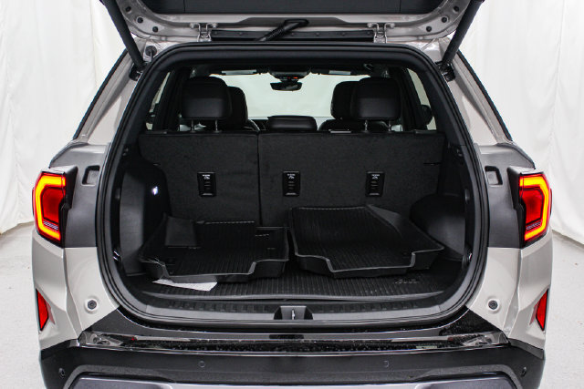 New 2027 GMC Terrain AT4 w/ Technology Package II AWD/4WD image 10