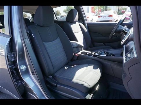 Used 2023 Nissan Leaf SV Plus image 12