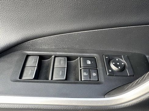 Used 2023 Toyota RAV4 Limited image 8