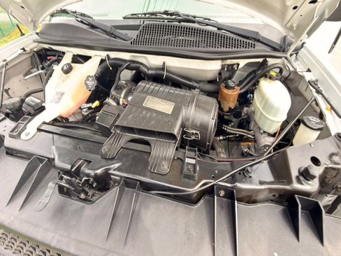 Used 2013 Chevrolet Express 2500 RWD image 24