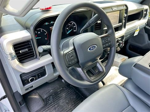 New 2025 Ford F550 4x4 Crew Cab image 6