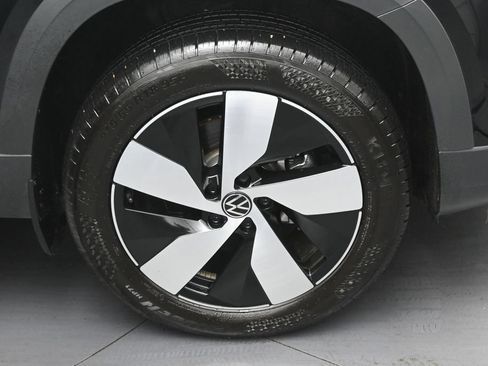 Used 2024 Volkswagen Taos S AWD/4WD image 32