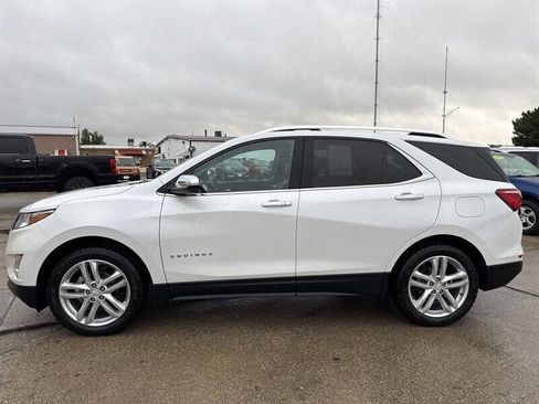 Used 2018 Chevrolet Equinox Premier image 3