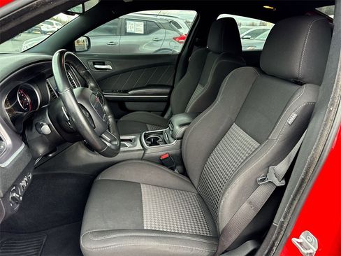 Used 2019 Dodge Charger R/T image 11