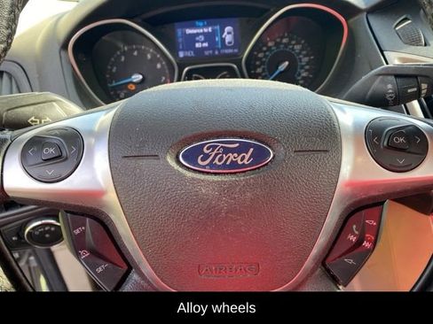 Used 2012 Ford Focus SEL image 16