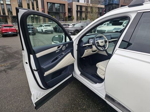 New 2026 Genesis GV80 3.5T Prestige image 20