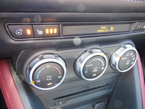 Used 2018 MAZDA CX-3 Grand Touring w/ Premium Package image 11