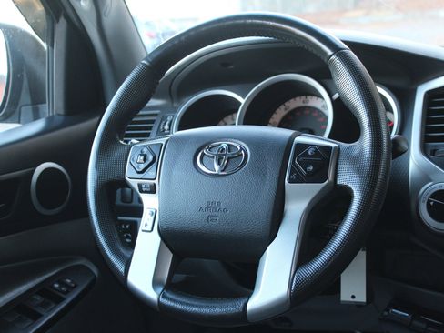 Used 2014 Toyota Tacoma 4x4 Double Cab image 20