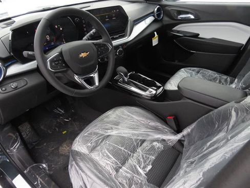 New 2026 Chevrolet Trax LT w/ Driver Confidence Package image 21