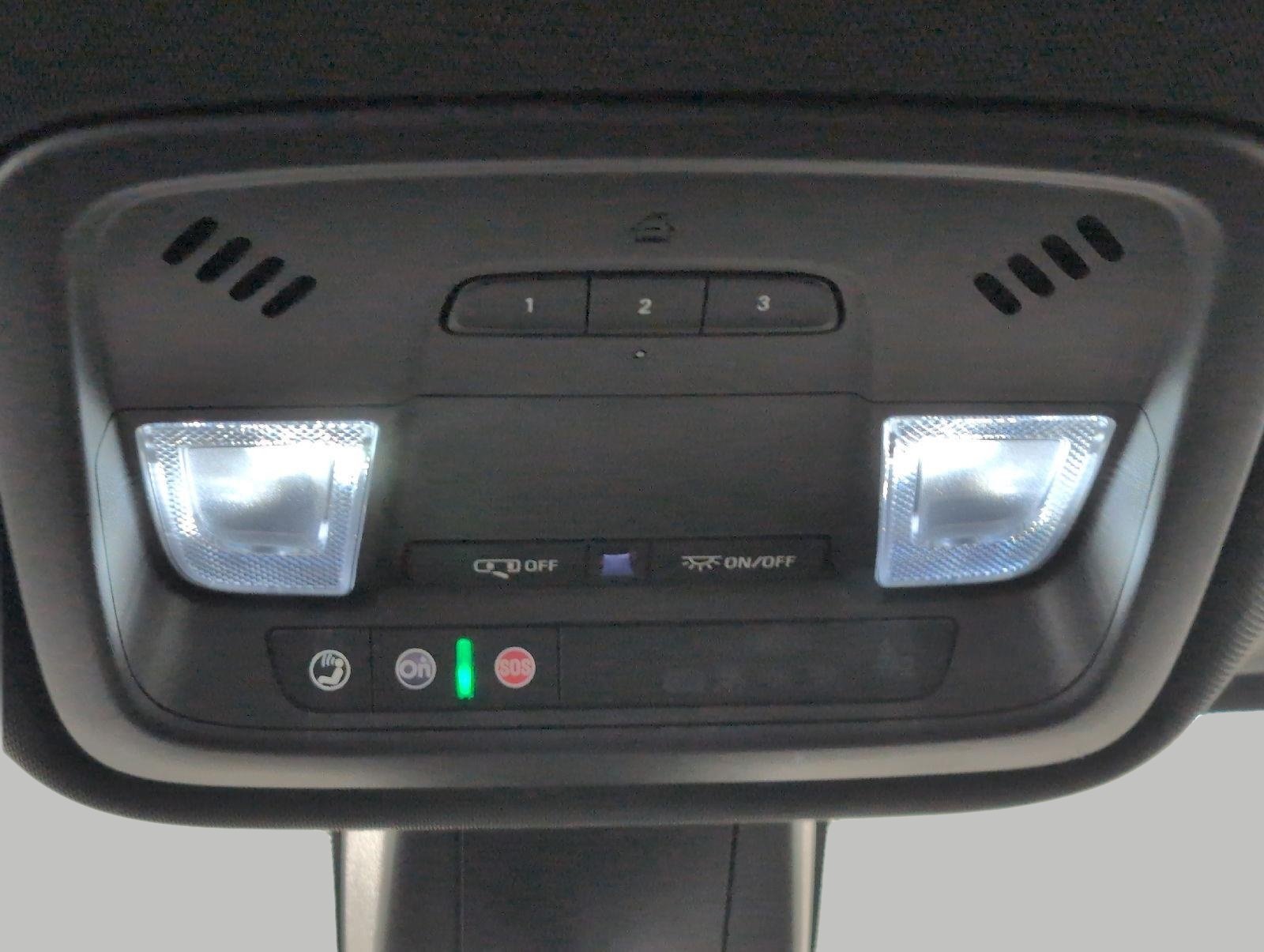 Certified 2023 Chevrolet Traverse LT w/ LPO, Floor Liner Package AWD/4WD image 18
