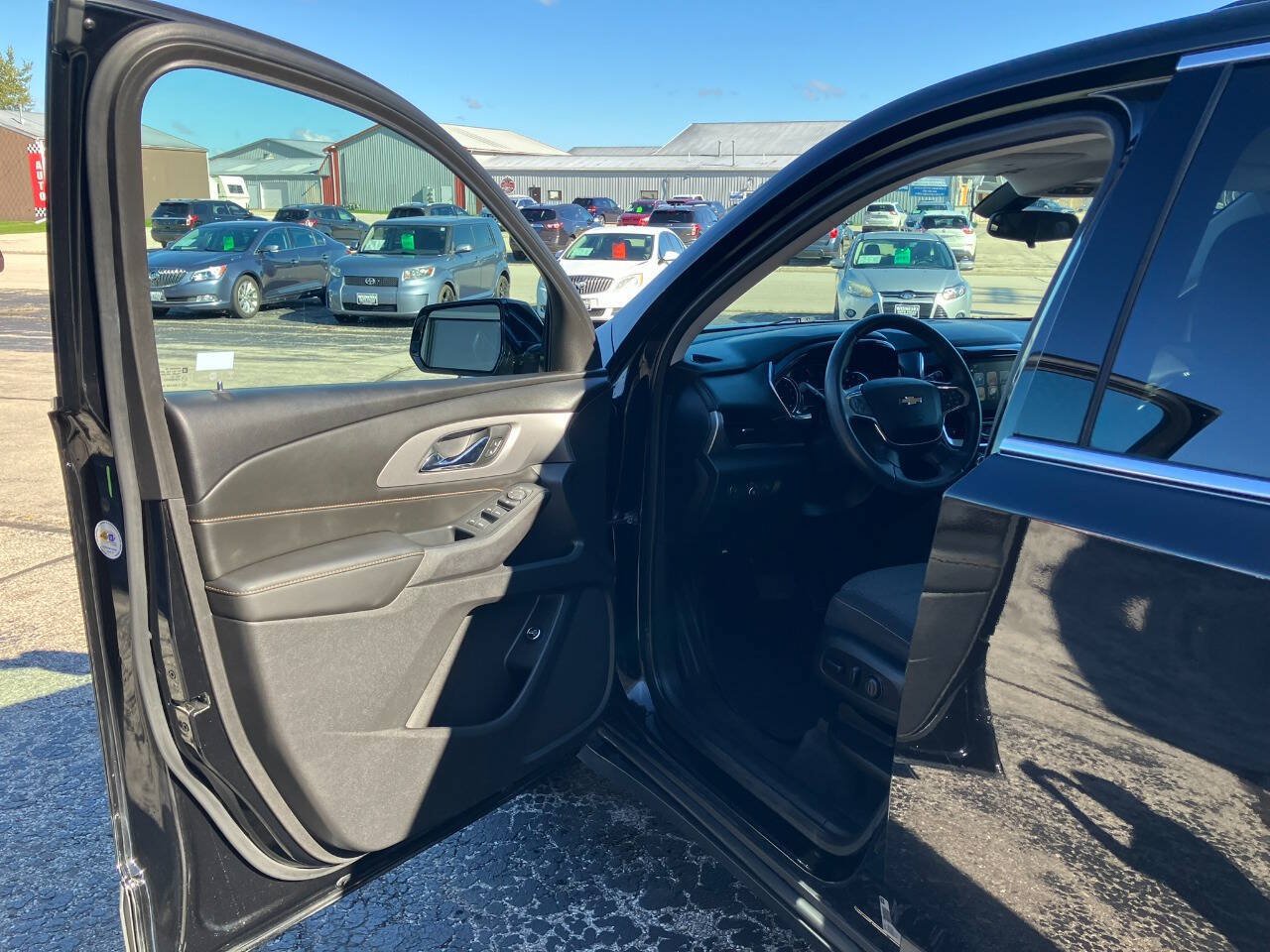 Used 2018 Chevrolet Traverse LT AWD/4WD image 9