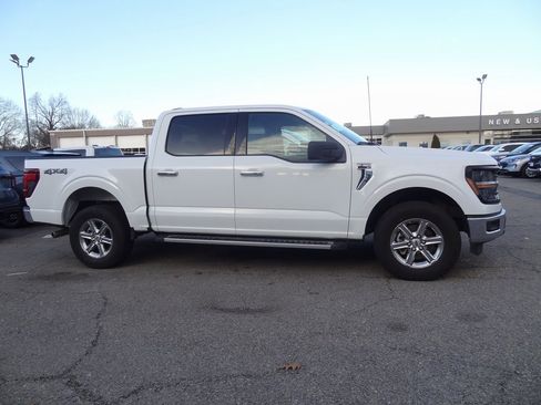 Certified 2025 Ford F150 XLT w/ Equipment Group 301A Standard image 3