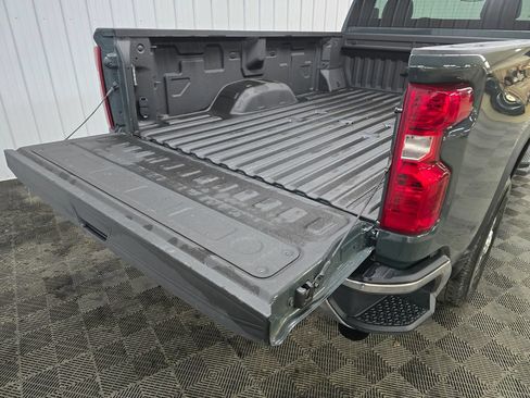 Used 2025 Chevrolet Silverado 2500 LT AWD/4WD image 11