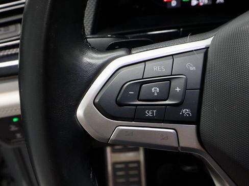 Used 2024 Volkswagen Atlas Cross Sport SEL Premium R-Line AWD/4WD image 29