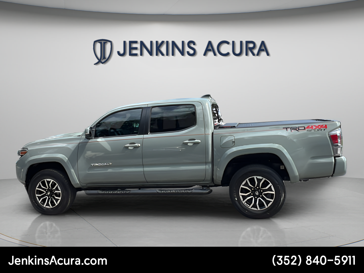 Used 2023 Toyota Tacoma TRD Sport AWD/4WD image 6