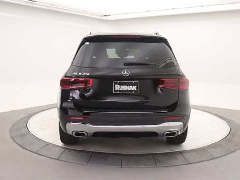 New 2026 Mercedes-Benz GLB 250 image 3