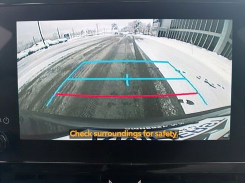 Used 2023 Toyota Corolla Cross L image 39