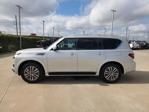 Certified 2024 Nissan Armada SL w/ Captain's Chairs Package image 8