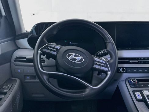 Used 2025 Hyundai Palisade SEL FWD image 18