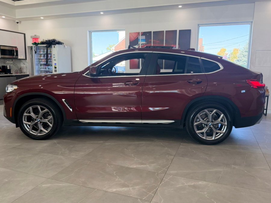 Used 2023 BMW X4 xDrive30i w/ Premium Package AWD/4WD image 5