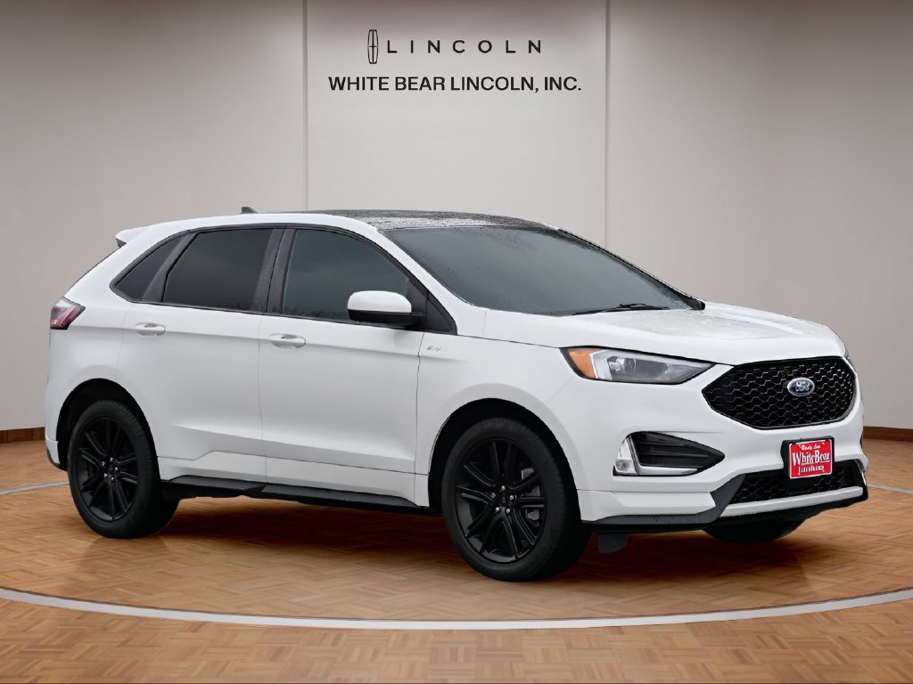 Used 2024 Ford Edge ST-Line w/ Class II Trailer Tow Package AWD/4WD image 3