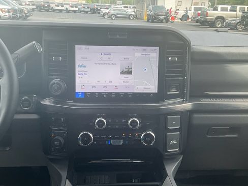 Used 2026 Ford F250 Lariat w/ Lariat Premium Package AWD/4WD image 19
