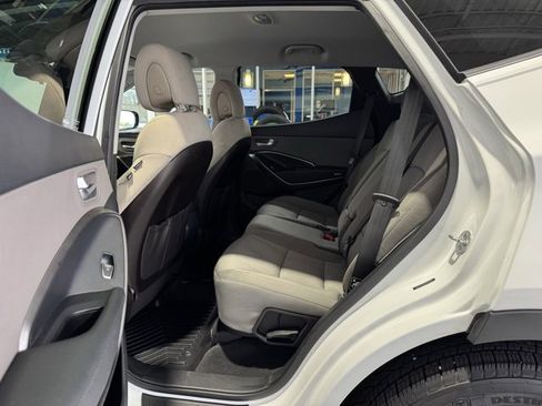 Used 2017 Hyundai Santa Fe Sport image 8